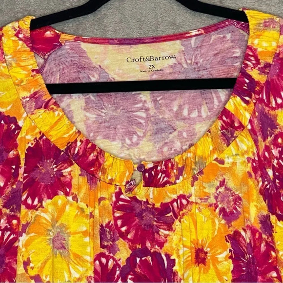 Croft & Barrow Womens Top 2X Yellow Floral Short Sleeve Scoop Neck Stretch Knit - Picture 3 of 7